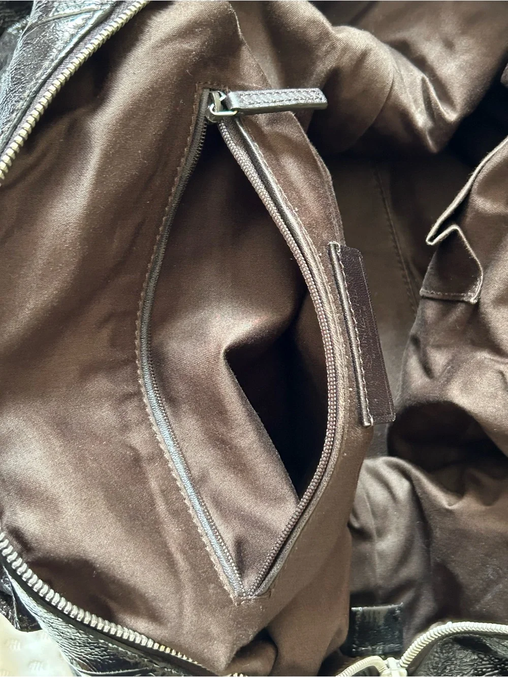 YSL Yves Saint Laurent Medium Easy Y Black Patent Leather Bag